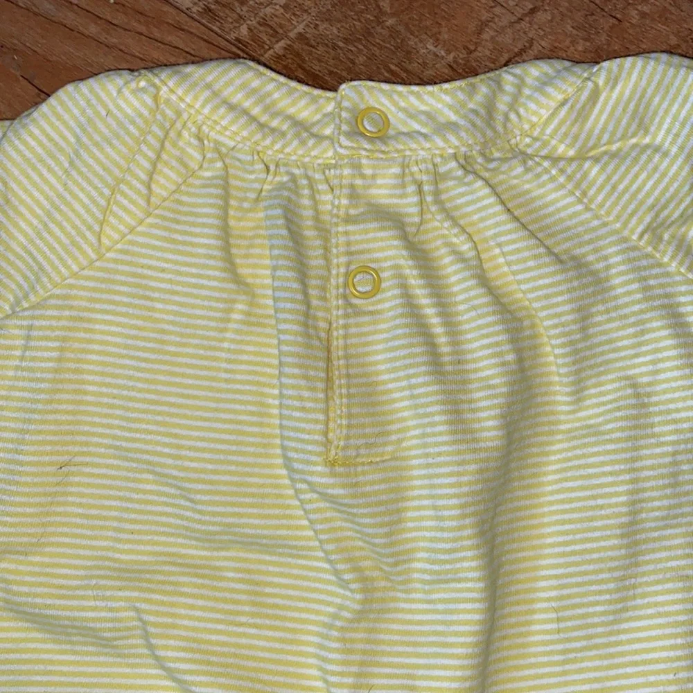 ‼️5/$15‼️ Carter’s Summer Lemon Outfit 9 Months - Picture 4 of 10